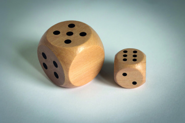 Logotrade Werbeartikel das Foto: Spielwürfel Schima-Holz Ø 3cm