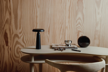 Logotrade Firmengeschenke das Foto: VINGA Avery RCS Tischlampe