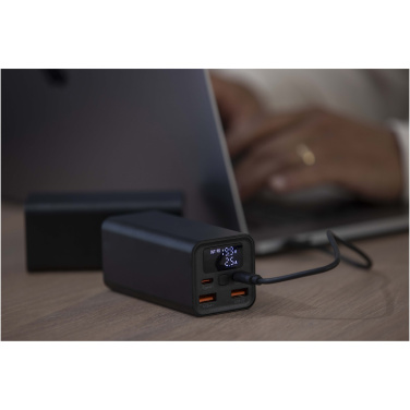 Logotrade Werbegeschenke das Foto: Acamar 70 W 20.000 mAh Laptop Powerbank aus recyceltem Aluminium