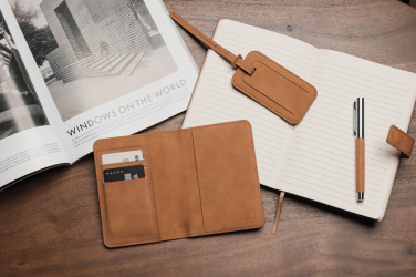 Logotrade Logogeschenke das Foto: VINGA Bosler RCS RFID Passport-Cover