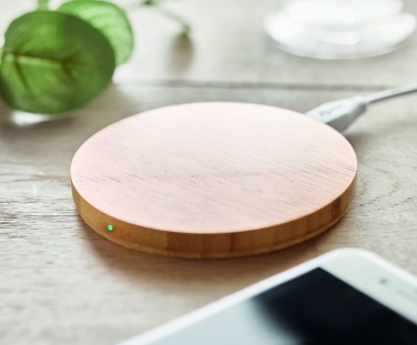 Logo trade promotional merchandise image of: Wireless charger bamboo 10W RUNDO +