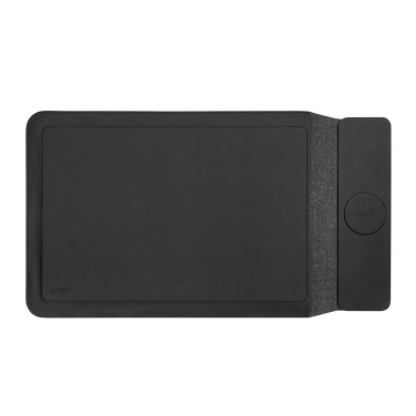 Logotrade advertising products photo of: Swiss Peak 15W magnetic charging laptop sleeve 14-15,6"