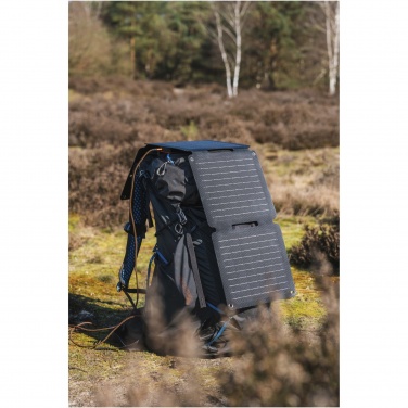 Logotrade reklaamtoote foto: Xtorm XR2S28 SolarBooster 28W kokkupandav päikesepaneel