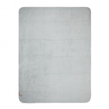 Logo trade meened foto: Vinga lambamustriga taaskasutatud materjalist pleed