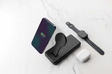 Logotrade reklaamkingi foto: Fenwick RCS taaskasutatud plastist 10000mah 3 ühes kiire akupank