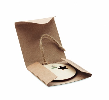 Logotrade ärikingi foto: Puidust jõulukuulike kuuseseemnetega