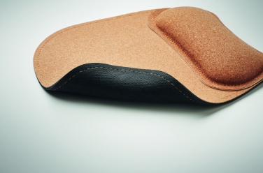 Logo trade ärikingi pilt: Ergonoomiline korgist hiirematt