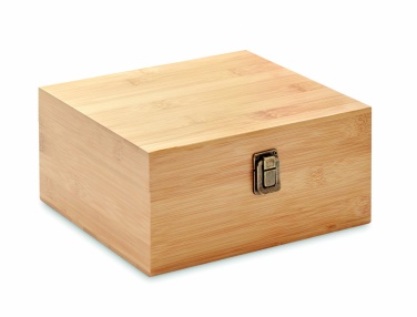 Logotrade reklaamkingituse foto: Viskiklaaside komplekt puidust karbis