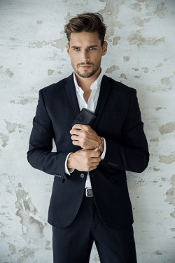 Logo trade firmakingi pilt: Krediit- ja visiitkaartide hoidja