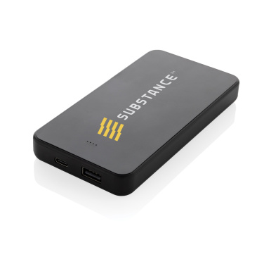 Logo trade firmakingituse pilt: Boostcore RCS taaskasutatud plastist akupank 10 000 mAh USB C