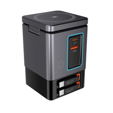 Logotrade ärikingituse foto: Urban Vitamin Sacramento 105W GAN laadija