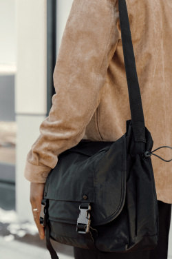 Logo trade firmakingituse pilt: KENTO URBAN RCS taaskasutatud nailonist õlakott