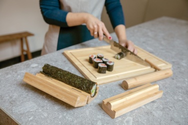 Logotrade mainoslahjat kuva: Ukiyo bambuinen sushintekosetti