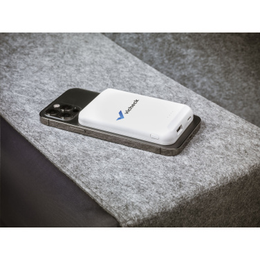Logo trade mainostuote kuva: Force Magnetic RCS kierrätetty langaton Powerbank 5000