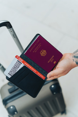 Logotrade mainostuotet kuva: Trackmate RCS polyester passikotelo