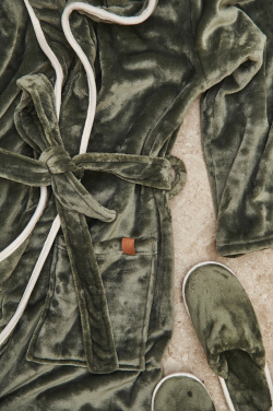 Logotrade dāvanas foto: VINGA Louis luksusa plīša GRS RPET halāts S-M izmērs