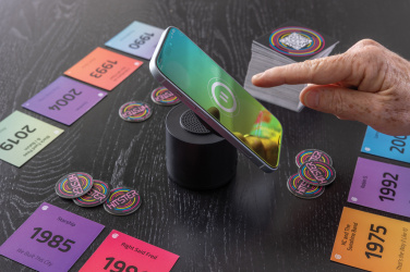 Logotrade Ideja dāvanas foto: Magpulse RCS pārstrādātas plastmasas 3W skaļrunis ar magnētisku turētāju