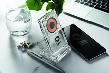 Логотрейд pекламные подарки картинка: Acrylic wireless charger 15W