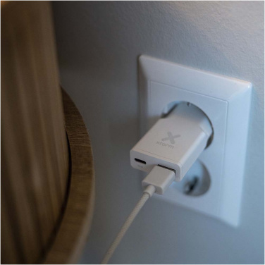 Логотрейд pекламные cувениры картинка: Зарядное устройство Xtorm XG2SL033 Go2 SlimLine мощностью 33 Вт