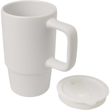 Logotrade presentreklam bild: Carter 450 ml keramisk mugg med plastlock