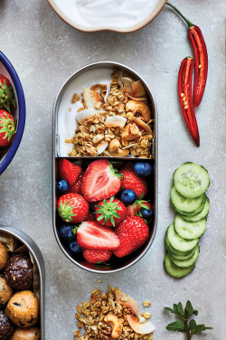 Logotrade kampanjprodukter bild: Black+Blum Dubbel Rostfri Bento-låda